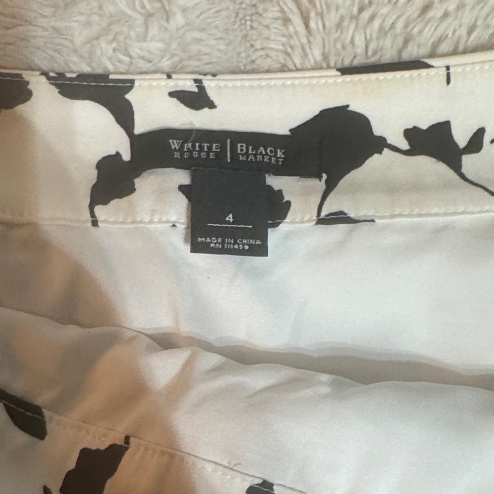White House Black Market Black and White Patterned Mini Skirt - Picture 3 of 9